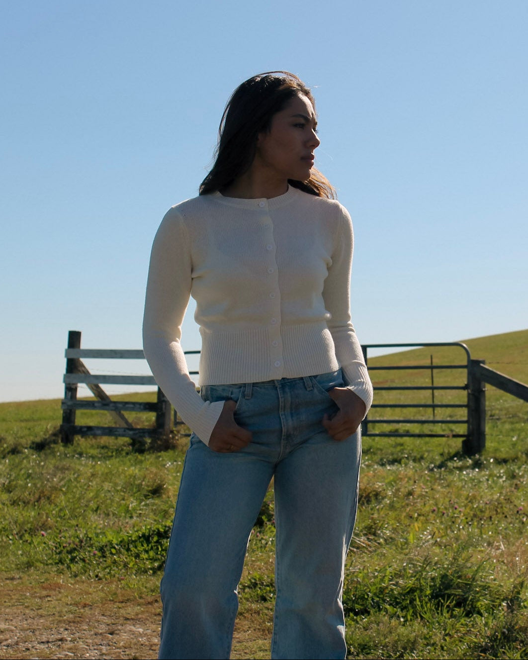 Relaxed Light Wash Mid-Rise Jean