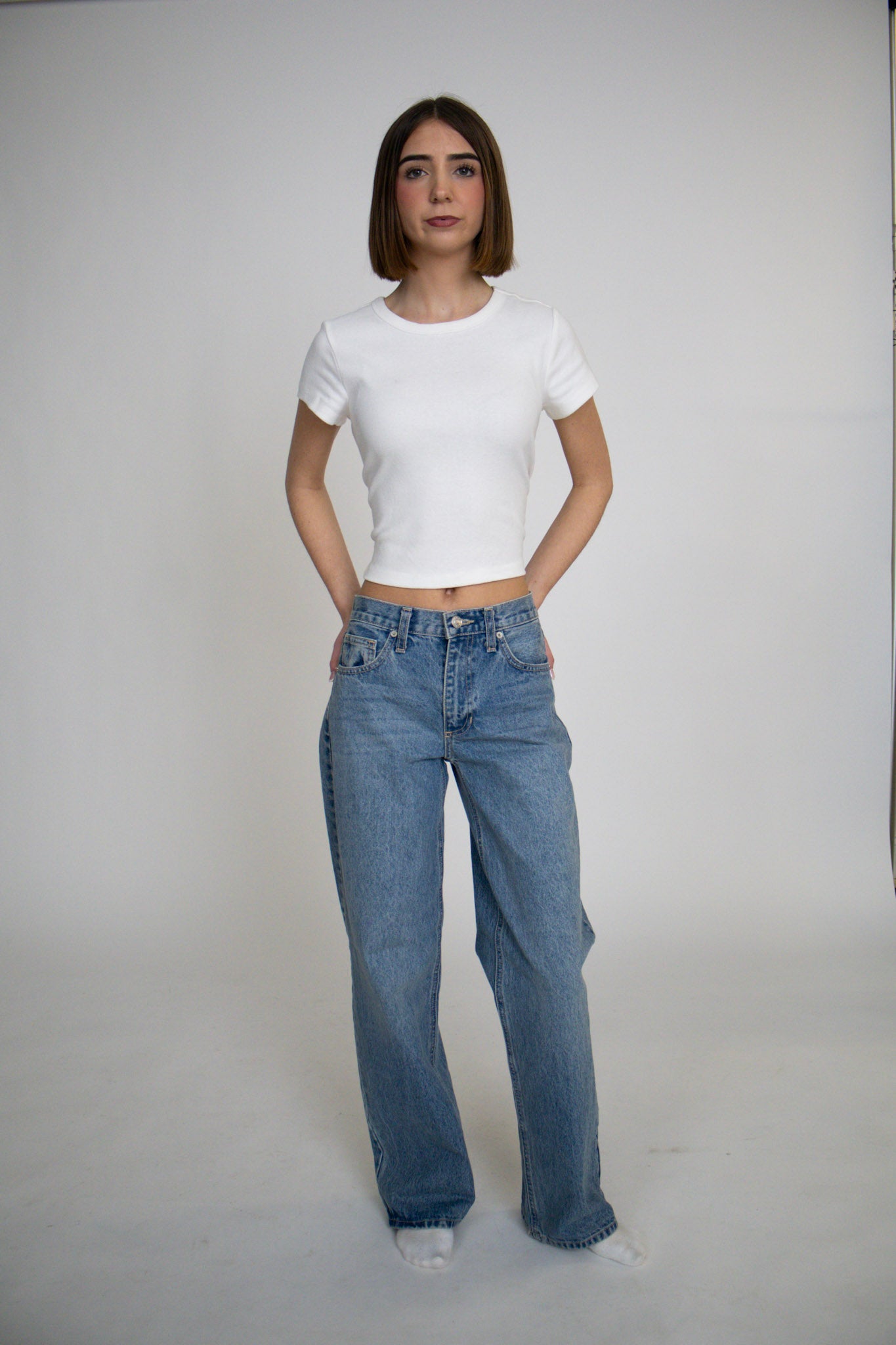 Signature Straight 90's Loose Fit Jean